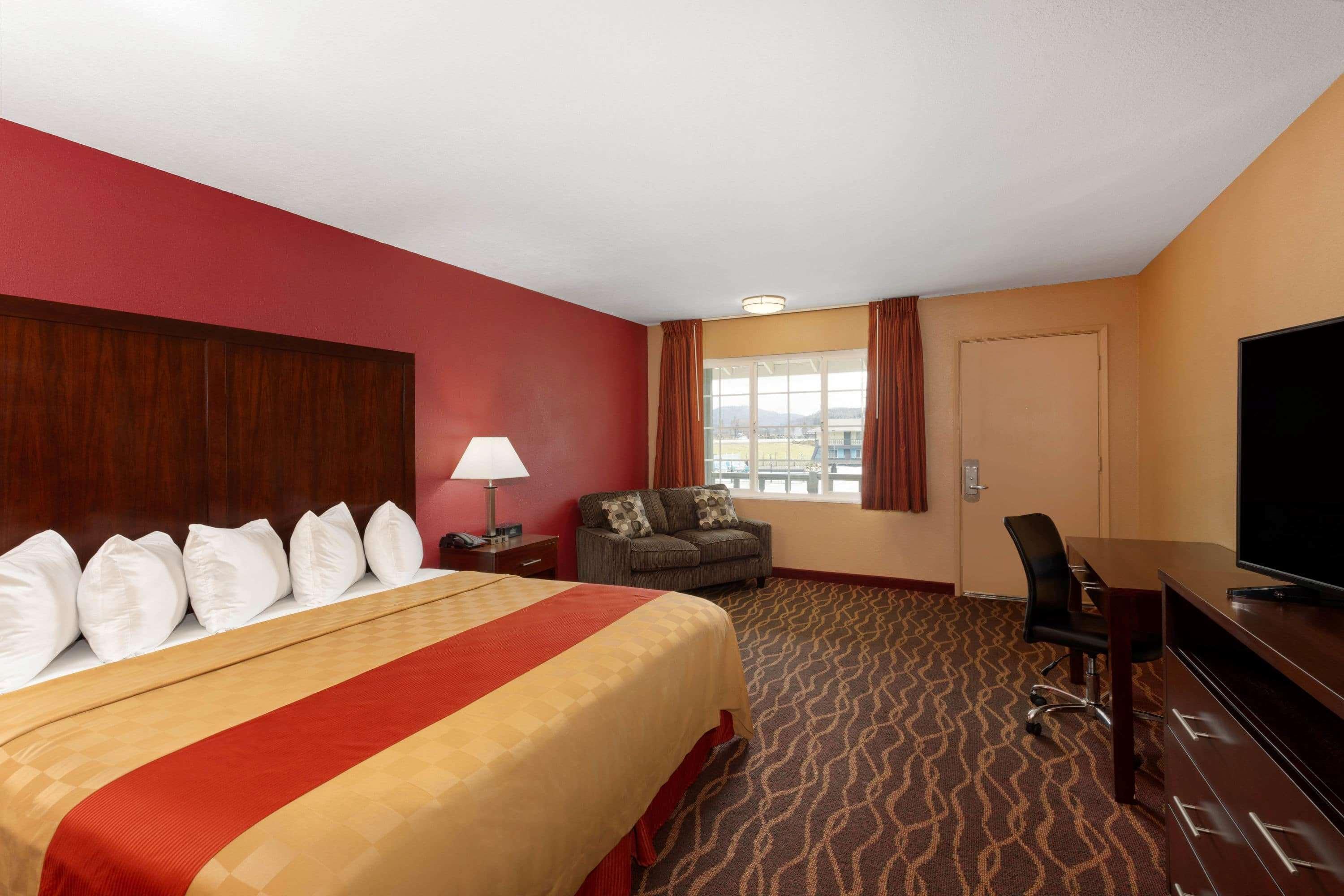 Rosewood Inn & Suites Roseburg Exterior photo