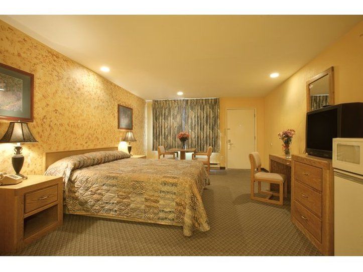 Rosewood Inn & Suites Roseburg Exterior photo